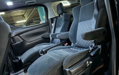 Toyota Vellfire II, 2018 год, 3 650 000 рублей, 16 фотография