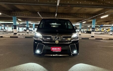 Toyota Vellfire II, 2018 год, 3 650 000 рублей, 28 фотография