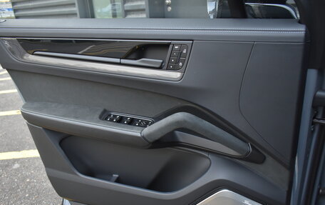 Porsche Cayenne III, 2025 год, 31 490 000 рублей, 28 фотография