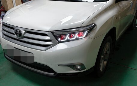 Toyota Highlander III, 2013 год, 1 650 000 рублей, 1 фотография