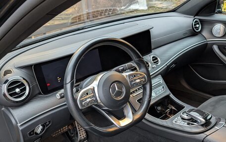 Mercedes-Benz E-Класс, 2019 год, 2 650 000 рублей, 6 фотография