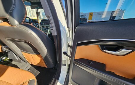 Volvo XC70 II рестайлинг, 2012 год, 2 000 000 рублей, 22 фотография