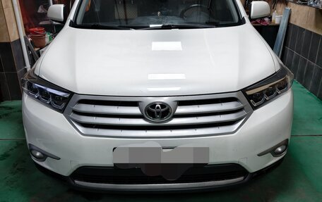 Toyota Highlander III, 2013 год, 1 650 000 рублей, 12 фотография