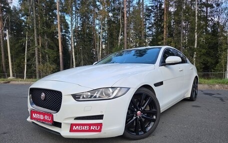 Jaguar XE I рестайлинг, 2015 год, 1 550 000 рублей, 1 фотография