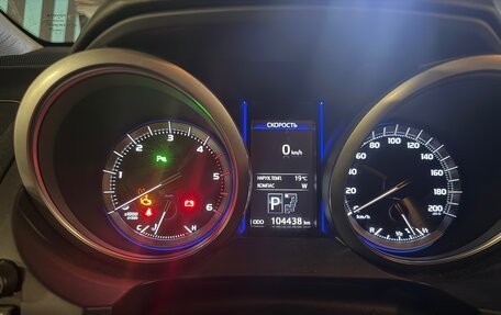 Toyota Land Cruiser Prado 150 рестайлинг 2, 2016 год, 4 700 000 рублей, 2 фотография