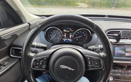 Jaguar XE I рестайлинг, 2015 год, 1 550 000 рублей, 22 фотография