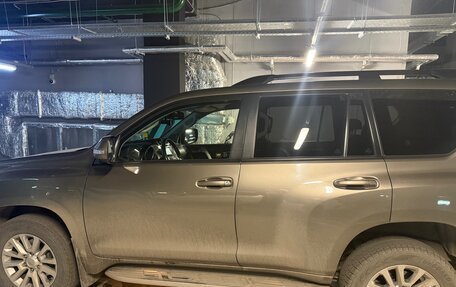 Toyota Land Cruiser Prado 150 рестайлинг 2, 2016 год, 4 700 000 рублей, 4 фотография