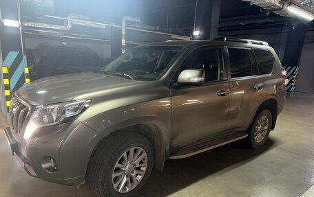Toyota Land Cruiser Prado 150 рестайлинг 2, 2016 год, 4 700 000 рублей, 3 фотография
