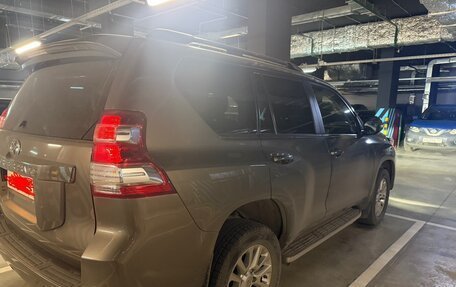 Toyota Land Cruiser Prado 150 рестайлинг 2, 2016 год, 4 700 000 рублей, 14 фотография