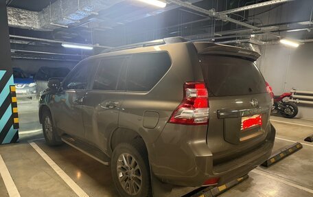 Toyota Land Cruiser Prado 150 рестайлинг 2, 2016 год, 4 700 000 рублей, 13 фотография