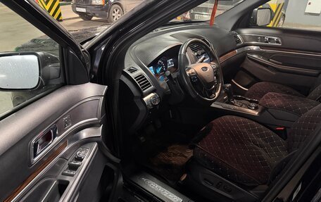 Ford Explorer VI, 2018 год, 3 100 000 рублей, 10 фотография