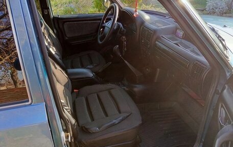 ГАЗ 31105 «Волга», 2004 год, 300 000 рублей, 8 фотография