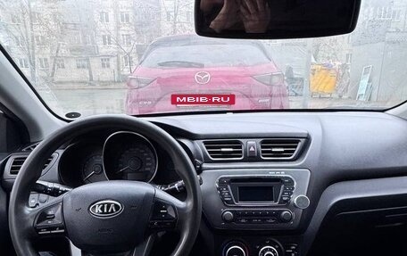 KIA Rio III рестайлинг, 2012 год, 400 000 рублей, 15 фотография