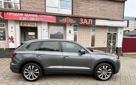 Volkswagen Touareg III, 2018 год, 4 100 000 рублей, 9 фотография