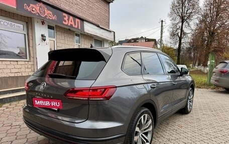 Volkswagen Touareg III, 2018 год, 4 100 000 рублей, 7 фотография
