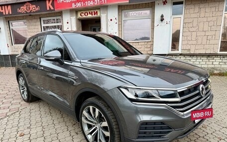 Volkswagen Touareg III, 2018 год, 4 100 000 рублей, 5 фотография