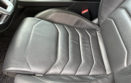 Volkswagen Touareg III, 2018 год, 4 100 000 рублей, 15 фотография