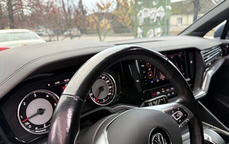 Volkswagen Touareg III, 2018 год, 4 100 000 рублей, 17 фотография