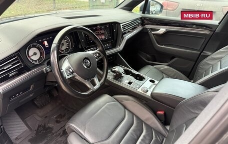 Volkswagen Touareg III, 2018 год, 4 100 000 рублей, 14 фотография