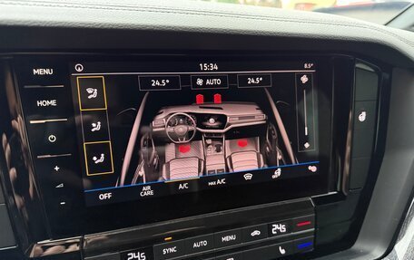 Volkswagen Touareg III, 2018 год, 4 100 000 рублей, 28 фотография