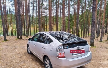 Toyota Prius, 2008 год, 750 000 рублей, 11 фотография