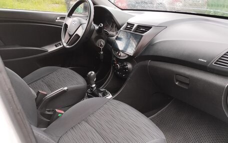 Hyundai Solaris II рестайлинг, 2014 год, 620 000 рублей, 12 фотография