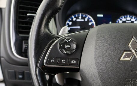 Mitsubishi Outlander III рестайлинг 3, 2015 год, 1 749 050 рублей, 12 фотография