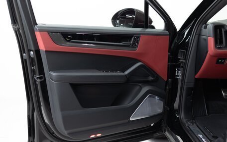 Porsche Cayenne III, 2025 год, 32 990 000 рублей, 8 фотография