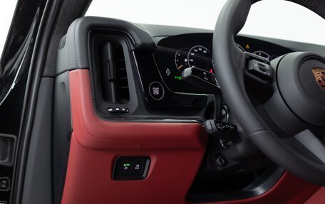 Porsche Cayenne III, 2025 год, 32 990 000 рублей, 13 фотография