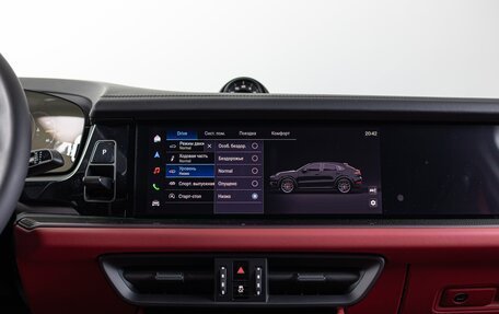 Porsche Cayenne III, 2025 год, 32 990 000 рублей, 23 фотография