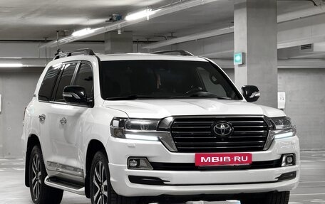 Toyota Land Cruiser 200, 2018 год, 7 500 000 рублей, 7 фотография