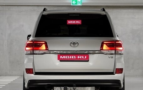 Toyota Land Cruiser 200, 2018 год, 7 500 000 рублей, 9 фотография