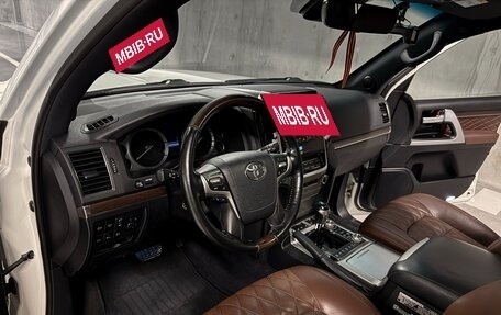 Toyota Land Cruiser 200, 2018 год, 7 500 000 рублей, 19 фотография