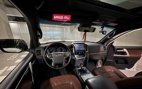 Toyota Land Cruiser 200, 2018 год, 7 500 000 рублей, 20 фотография