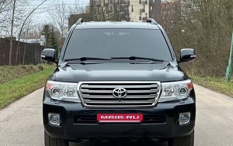 Toyota Land Cruiser 200, 2013 год, 3 150 000 рублей, 2 фотография