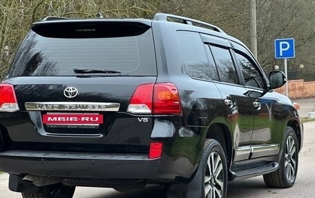 Toyota Land Cruiser 200, 2013 год, 3 150 000 рублей, 4 фотография