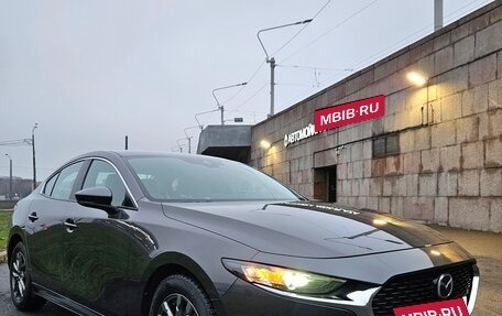 Mazda 3, 2019 год, 2 200 000 рублей, 2 фотография