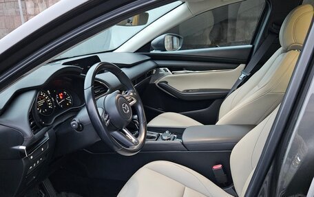 Mazda 3, 2019 год, 2 200 000 рублей, 10 фотография