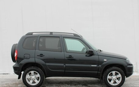 Chevrolet Niva I рестайлинг, 2018 год, 900 000 рублей, 9 фотография