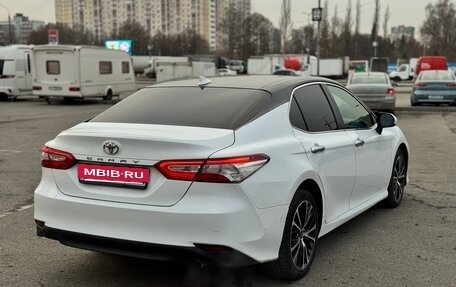 Toyota Camry, 2020 год, 1 675 000 рублей, 6 фотография