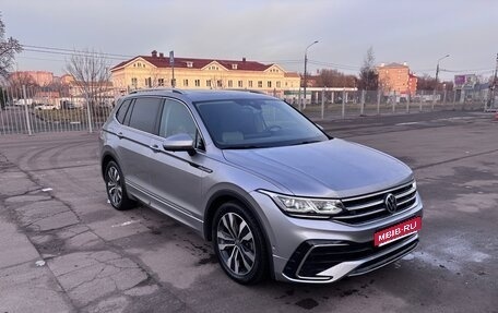 Volkswagen Tiguan II, 2021 год, 4 400 000 рублей, 1 фотография