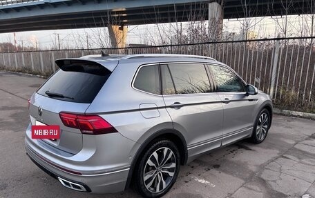 Volkswagen Tiguan II, 2021 год, 4 400 000 рублей, 4 фотография