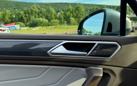 Volkswagen Tiguan II, 2021 год, 4 400 000 рублей, 10 фотография