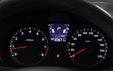 Hyundai Solaris II рестайлинг, 2011 год, 869 000 рублей, 14 фотография