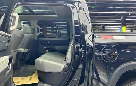 Toyota Tundra, 2023 год, 7 500 635 рублей, 6 фотография