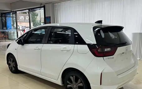 Honda Fit, 2022 год, 1 270 000 рублей, 4 фотография