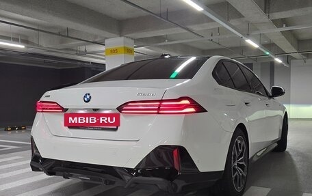 BMW 5 серия, 2025 год, 7 660 000 рублей, 2 фотография