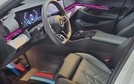 BMW 5 серия, 2025 год, 7 660 000 рублей, 11 фотография