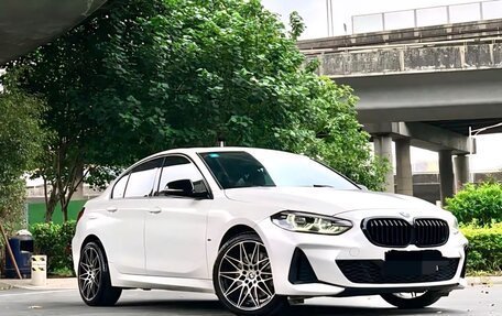 BMW 1 серия, 2021 год, 1 700 000 рублей, 3 фотография