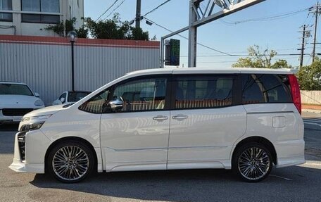 Toyota Voxy III, 2021 год, 2 249 069 рублей, 5 фотография